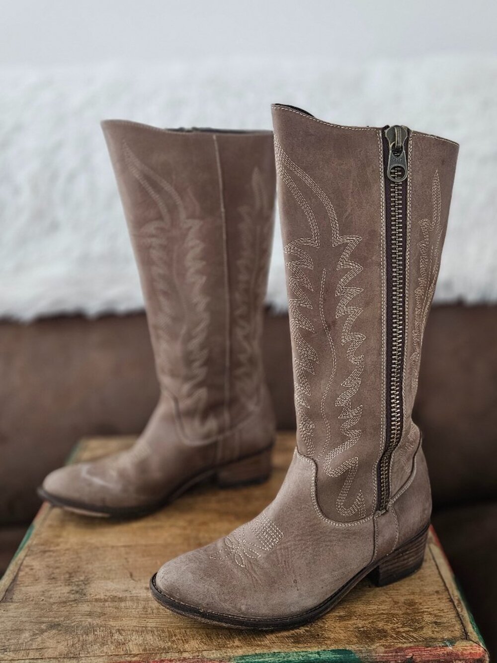 Steve Madden Graced Distressed Leather Western Knee-high Boots Brown 6M - Picture 16 of 16